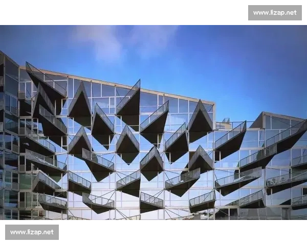 以门柱为中心探讨传统建筑结构之美与现代空间设计融合路径创新实践